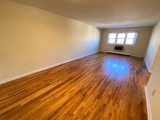 Rented by Voro, LLC | media 26