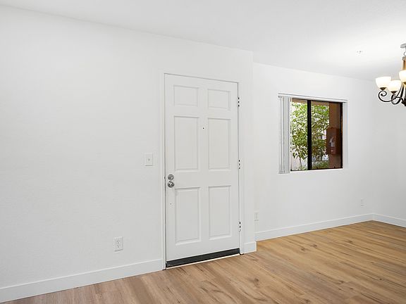 3rd image of 1323 E Broadway APT 112