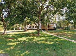 8 Perry Farm Rd SW, Cave Spring, GA 30124