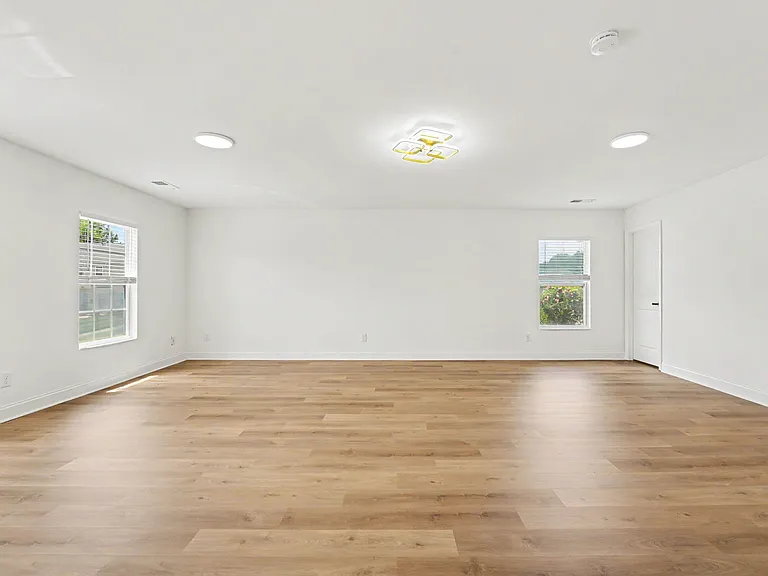 8312 Compton Acres Ln — Photo 19