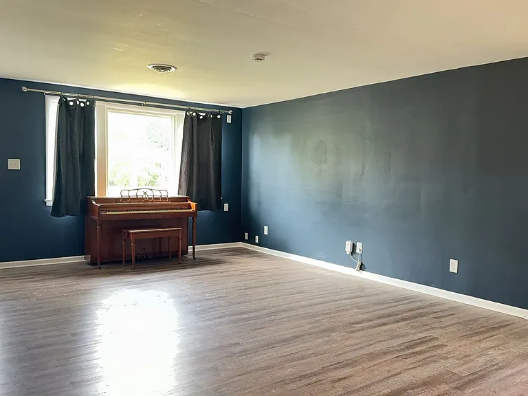 1308 Elder Ave — Photo 5