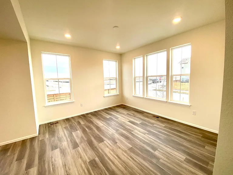 17619 Olive St — Photo 6