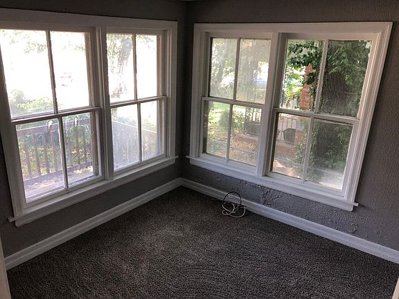Lots of windows, bright main bedroom.