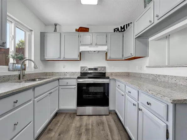641 Carriagehouse Ln APT 7, Garland, TX 75040