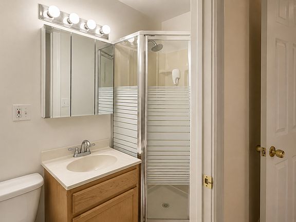 4th image of 6452 N Bell Ave APT 1