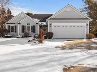 504 Loon Ln, Huron, OH 44839