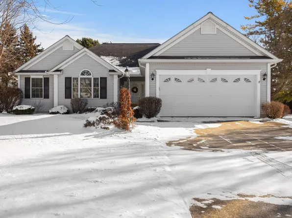 504 Loon Ln, Huron, OH 44839