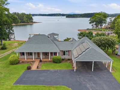 121 Penhook Pt, Penhook, VA, 24137