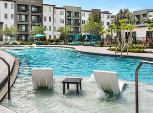 AVLI AT CROSSTOWN CENTER APARTMENTS, Tampa, FL 33619