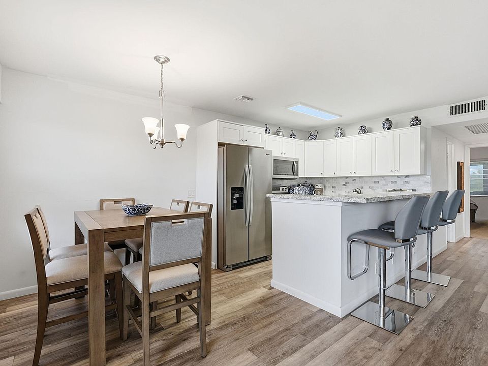 1st image of 209 Brighton E