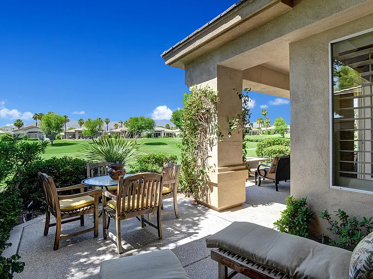 383 Desert Holly Dr — Photo 31