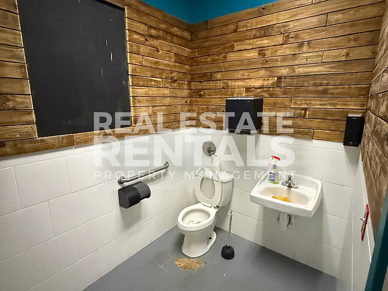519 Broad St #1 — Photo 14