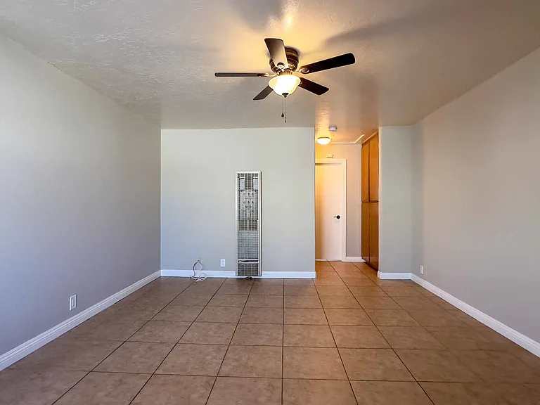 323 W 15th Ave — Photo 9