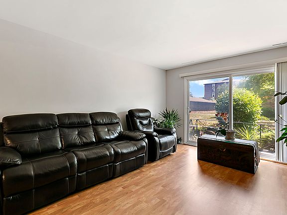 3rd image of 5641 Circle Dr APT 104