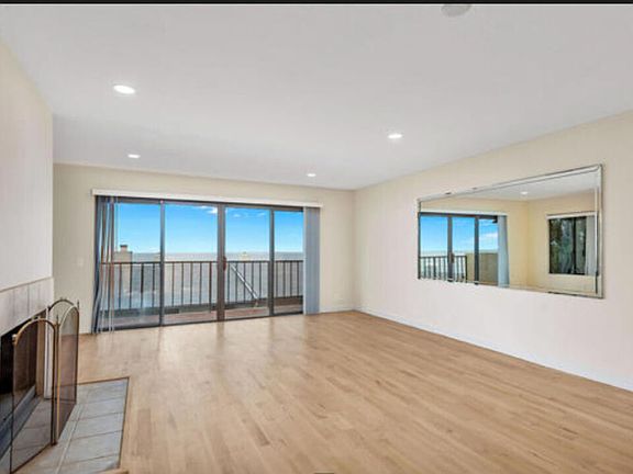 2nd image of 6798 Las Olas Way