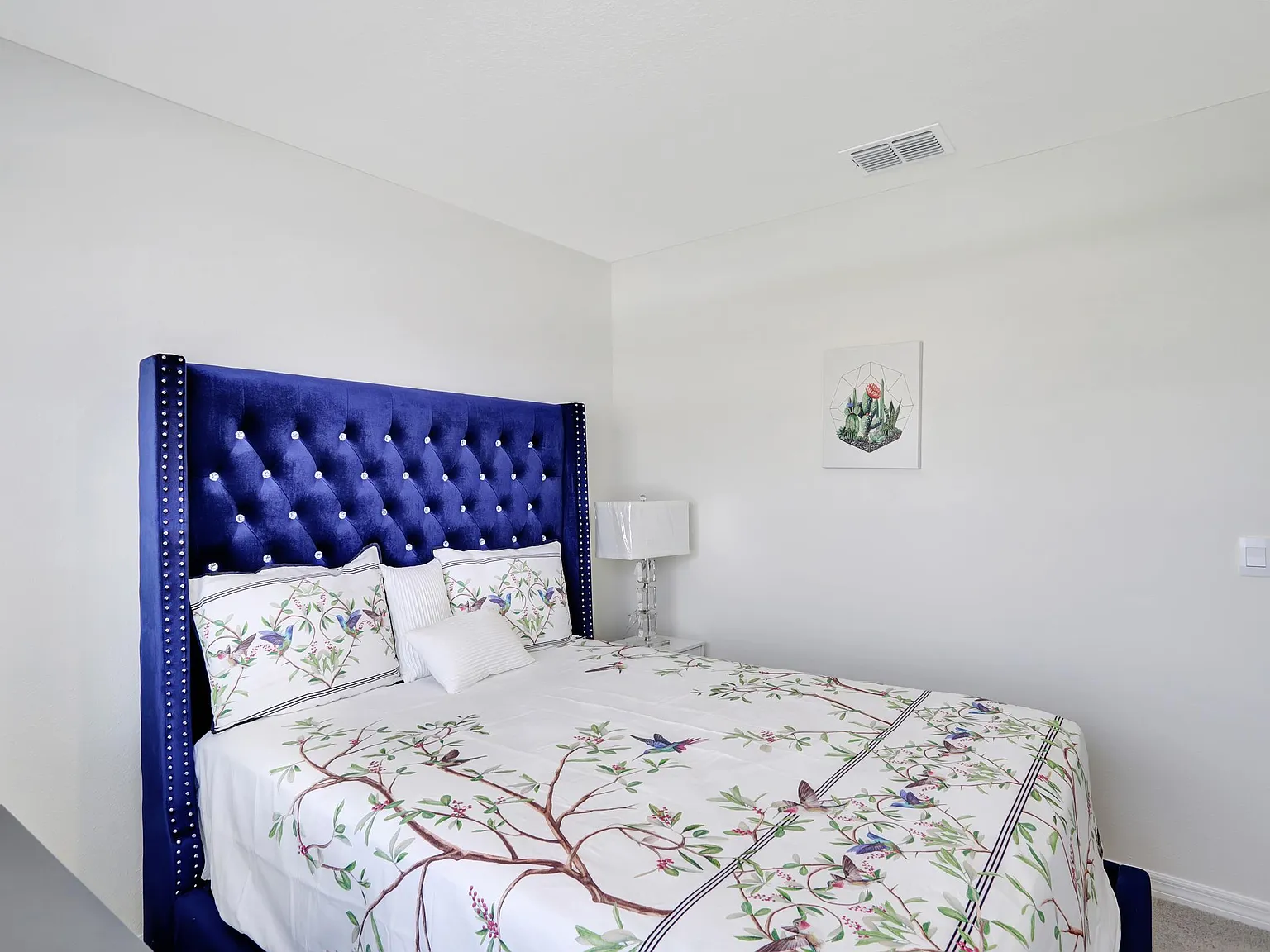 4 bed, 2.0 bath, 1828 sqft, $1,027 — Photo 3