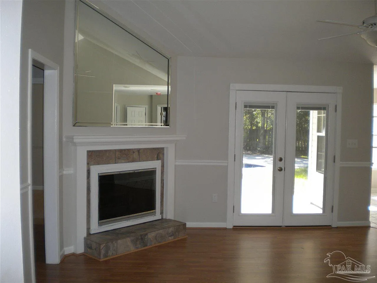 3 bed, 1436 sqft, $2,200 — Photo 4