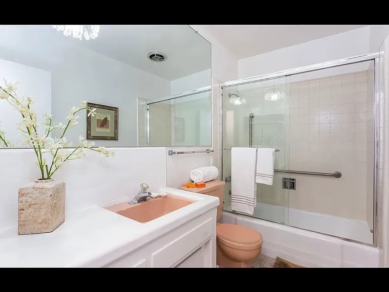 170 Waverly Dr — Photo 3