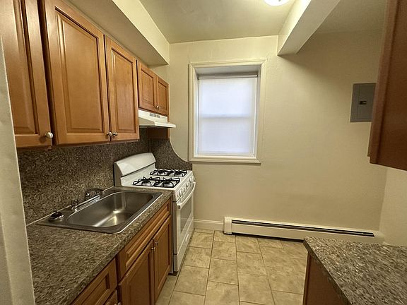 3rd image of 153 Highland Ave #1A