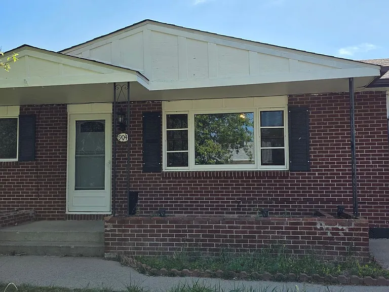 904 Coolidge St — Photo 1