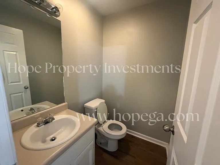 5 E Newnan Rd — Photo 5