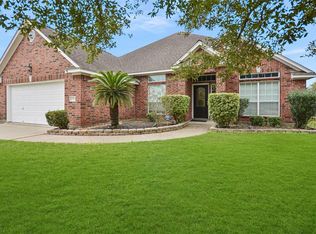 155 Indian Warrior Trl, Lake Jackson, TX 77566