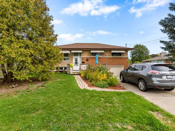 13 Ridgewood Ave, Pt Colborne, ON L3K 5N5