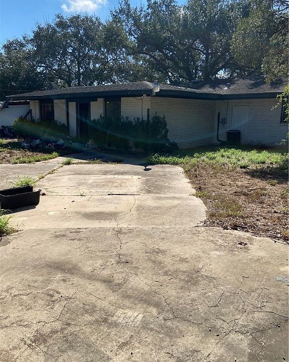 1st image of 1807 Alta Vista St