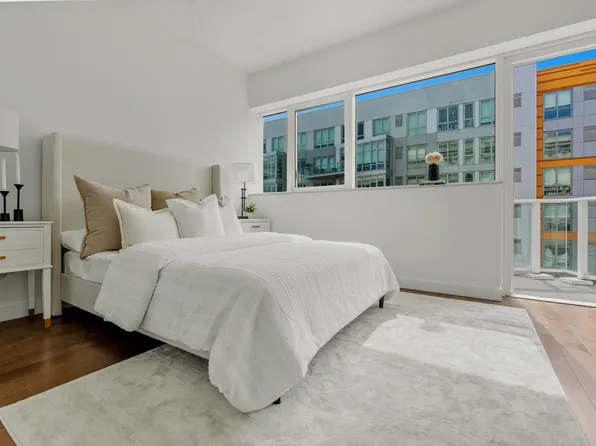 800 Avenue At Port Imperial image 15 of 41