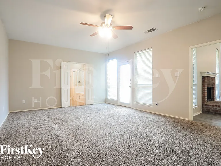 1731 Vista Ridge Dr W — Photo 10
