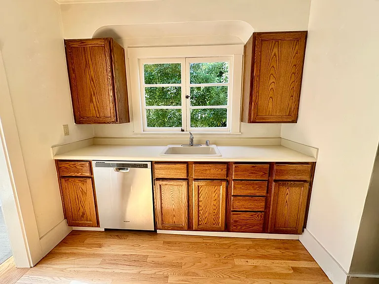 23 Sycamore Ave — Photo 11