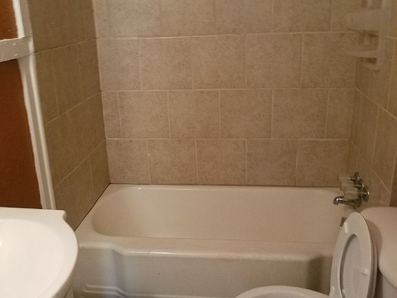 5th image of 1306 S Rockford Ave