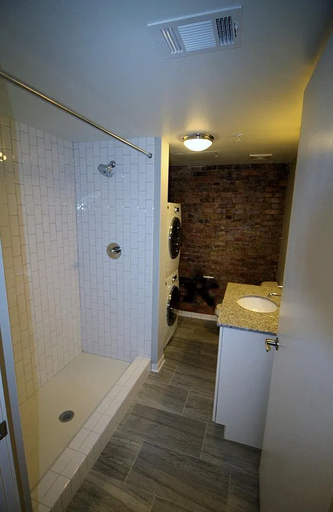 Studio, 550 sqft, $1,050 — Photo 3