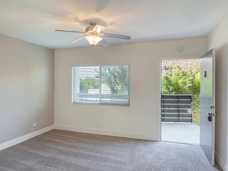 Elan Beachlofts — Photo 6