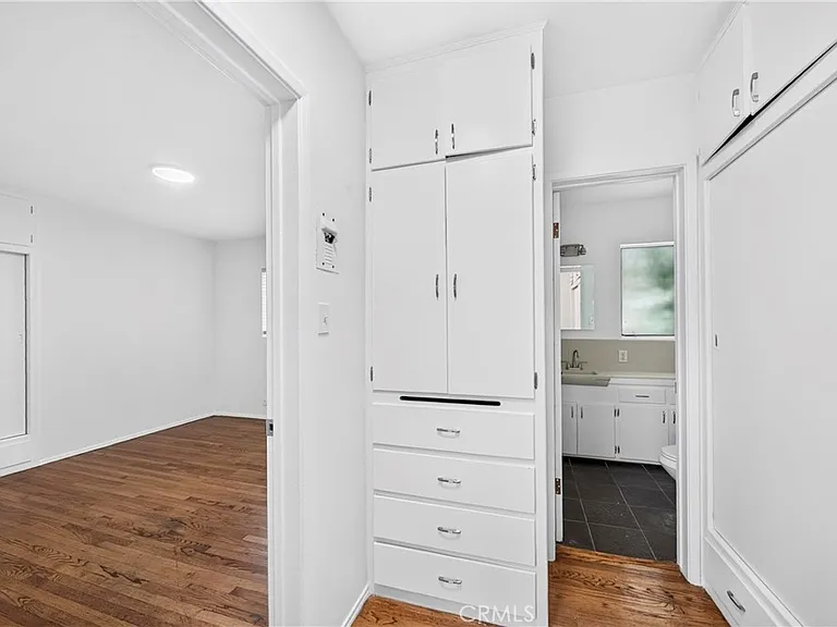 728 Cedar Ave — Photo 8