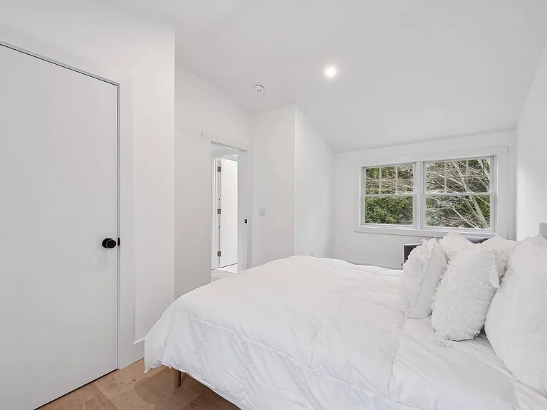 5 Dogwood Ave — Photo 13