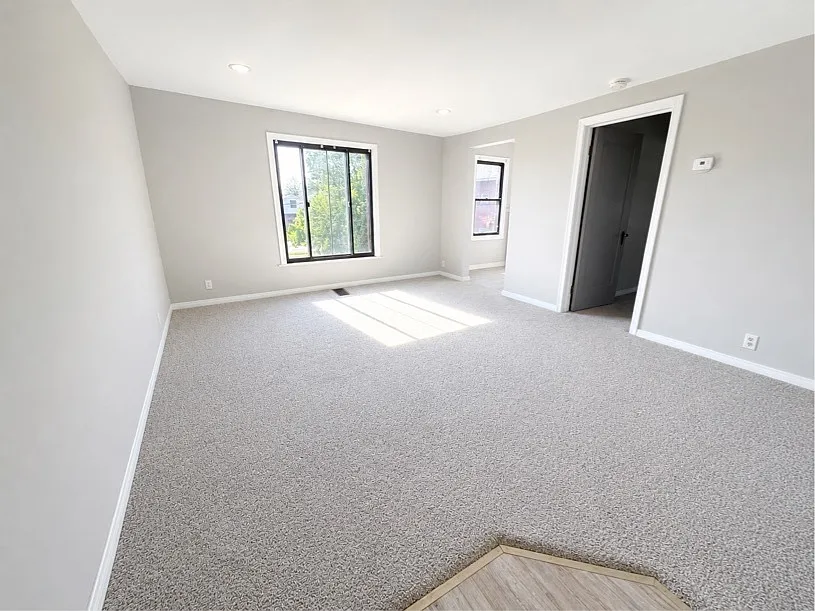12 Knowlton Avenue — Photo 2