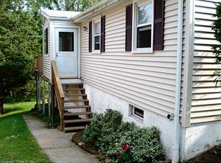 14 Matthew Rd, Branford, CT 06405