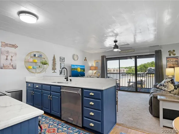 1542 Harbor Point Unit C304, Osage Beach, MO 65065