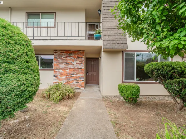 18435 NE Glisan St APT 10, Portland, OR 97230