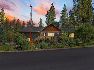 444 Hillen Dale Dr, Big Bear City, CA 92314