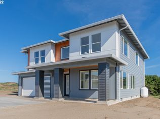 2611 Caryll Ct SW, Bandon, OR 97411