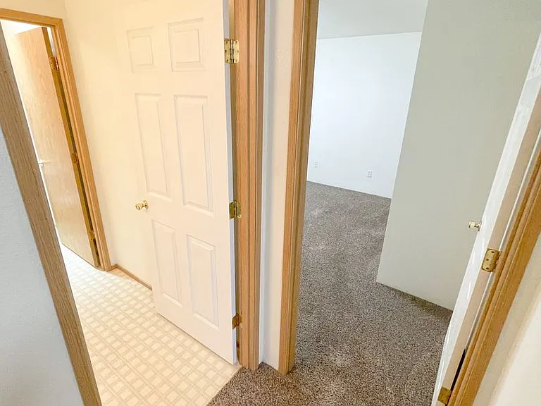5410 N Hills Dr — Photo 12