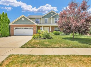2205 Savanna Dr, Champaign, IL