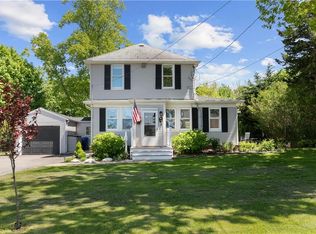 28 Terrace Ave, Tiverton, RI 02878
