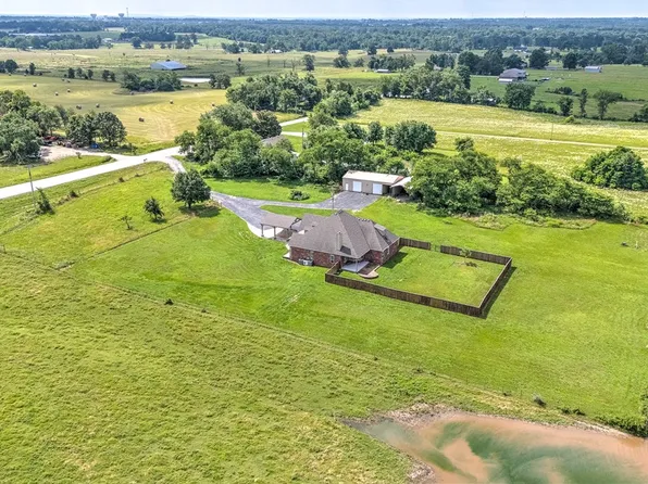 12923 Galyean Rd, Bentonville, AR 72712