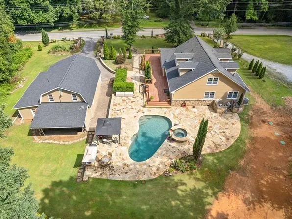 335 Level Creek Rd, Sugar Hill, GA 30518