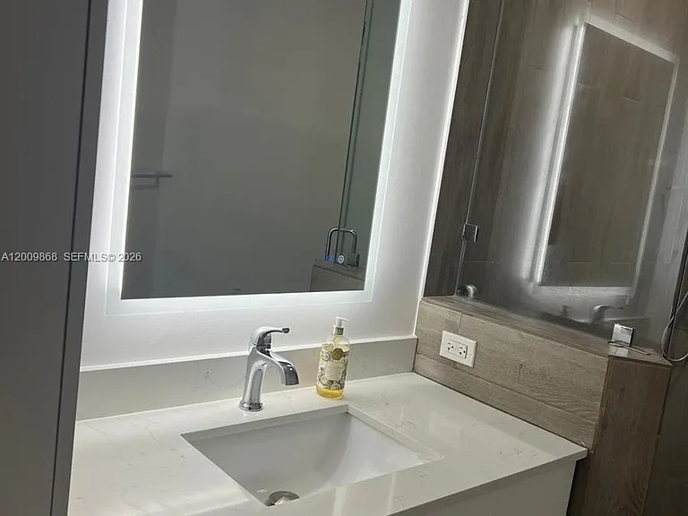 1017 NE 42nd Ave #1017 — Photo 15