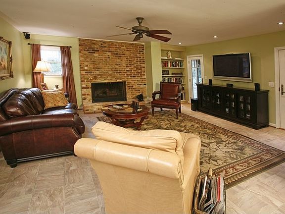 5th image of 3508 Bowling Green Way