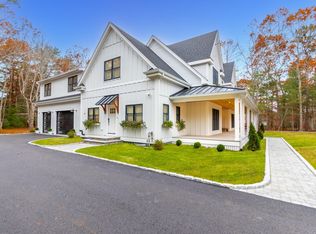 5 Lighthouse Ln, Forestdale, MA 02644